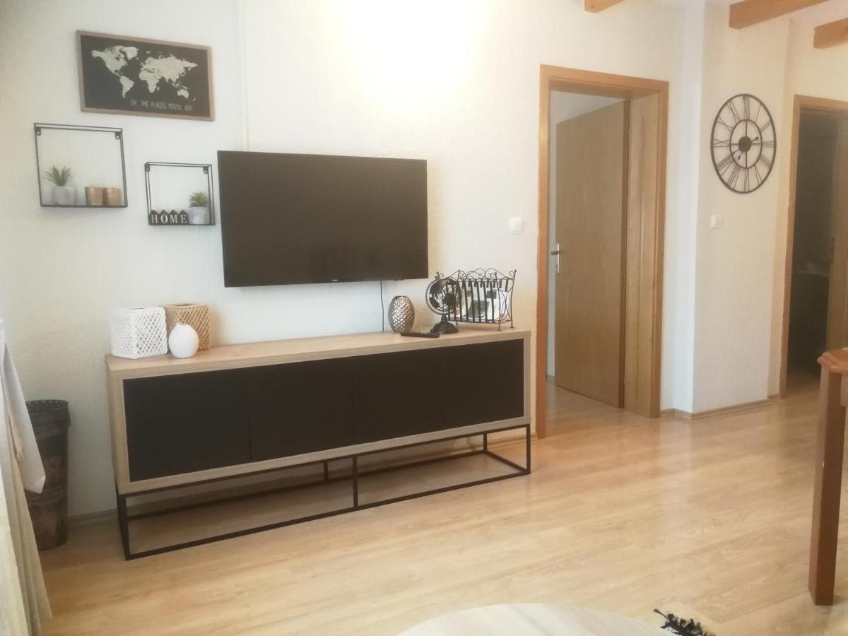 Apartmant & Room Bruna Dreznik Grad Exterior photo